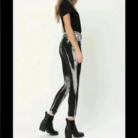 Vervet Haylie High Rise Tie Dyed Crop Skinny  Raw-Edge Jeans, Black/Grey - Picture 9 of 10